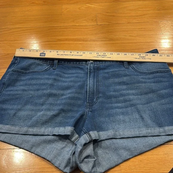 Old Navy women’s high rise wow Jean shorts size 22. - Picture 3 of 9
